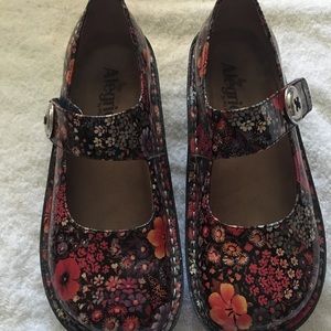 Alegria Paloma Mary Jane style mules